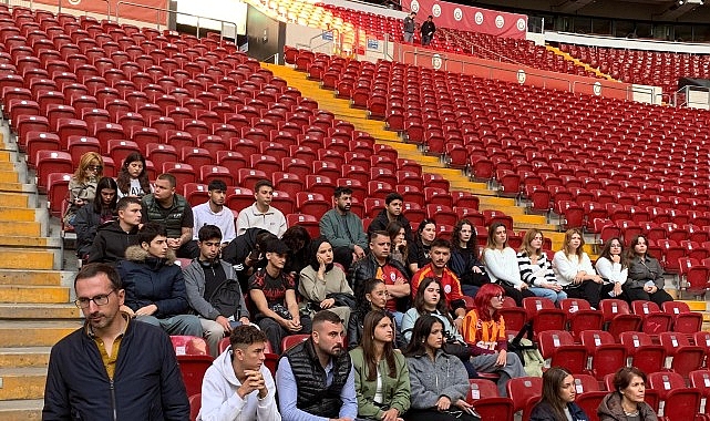 EÜ Bayındır MYO öğrencileri Rams Park Stadı’nın zeminini inceledi