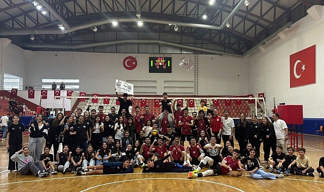 Gölcük Belediyespor Erkek Voleybol Takımı Galibiyetle Başladı