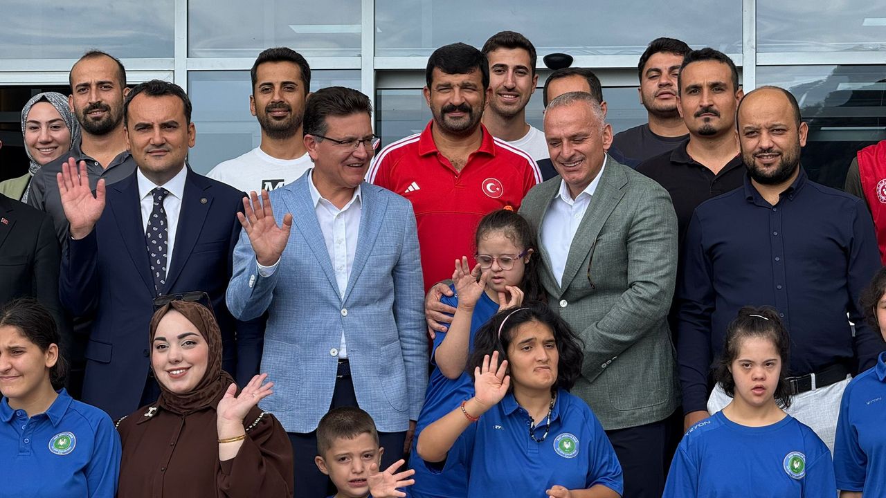 Hacı Abdullah Onur Özel Eğitim Okulu’na anlamlı ziyaret ve spor malzemesi desteği
