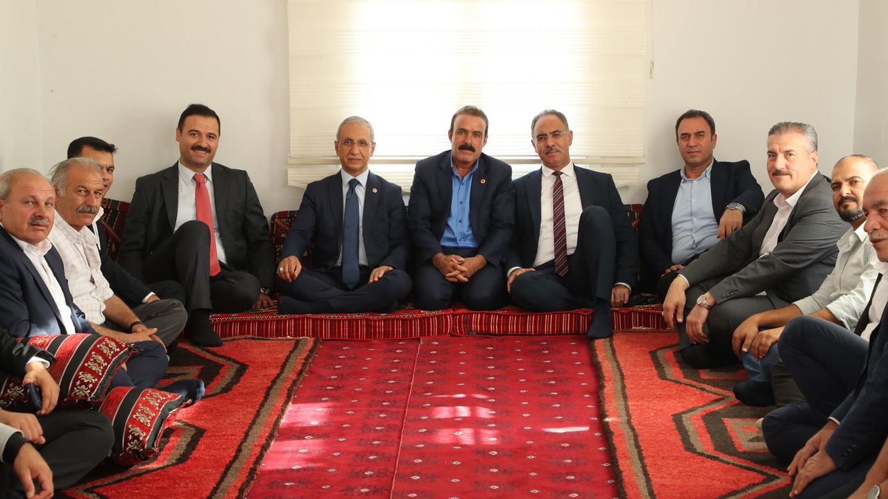 Başkan Kuş ve Milletvekili Dusak, Eyyübiye kırsalında vatandaşlarla buluştu