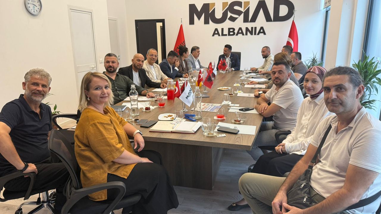 MÜSİAD Arnavutluk heyeti ile Türk işadamları Tiran’da bir araya geldi