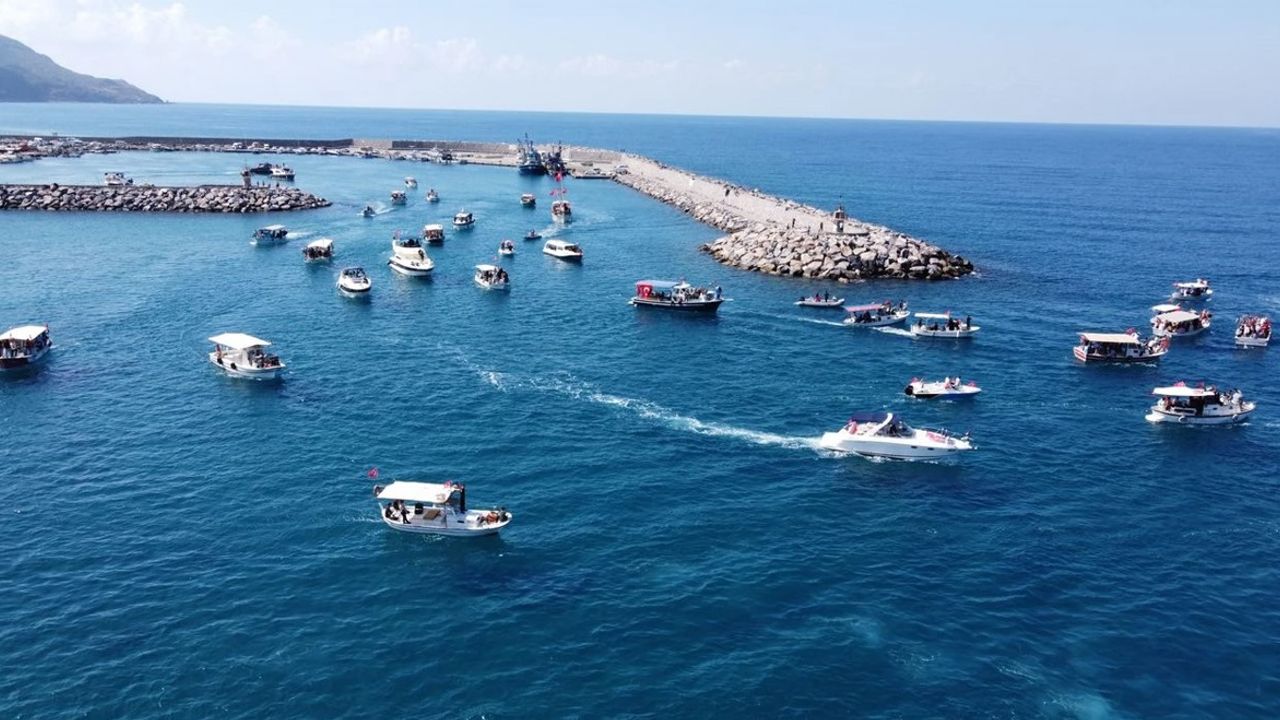Hatay’dan Sumud Filosu’na selam: Konacık Limanı’nda destek etkinliği