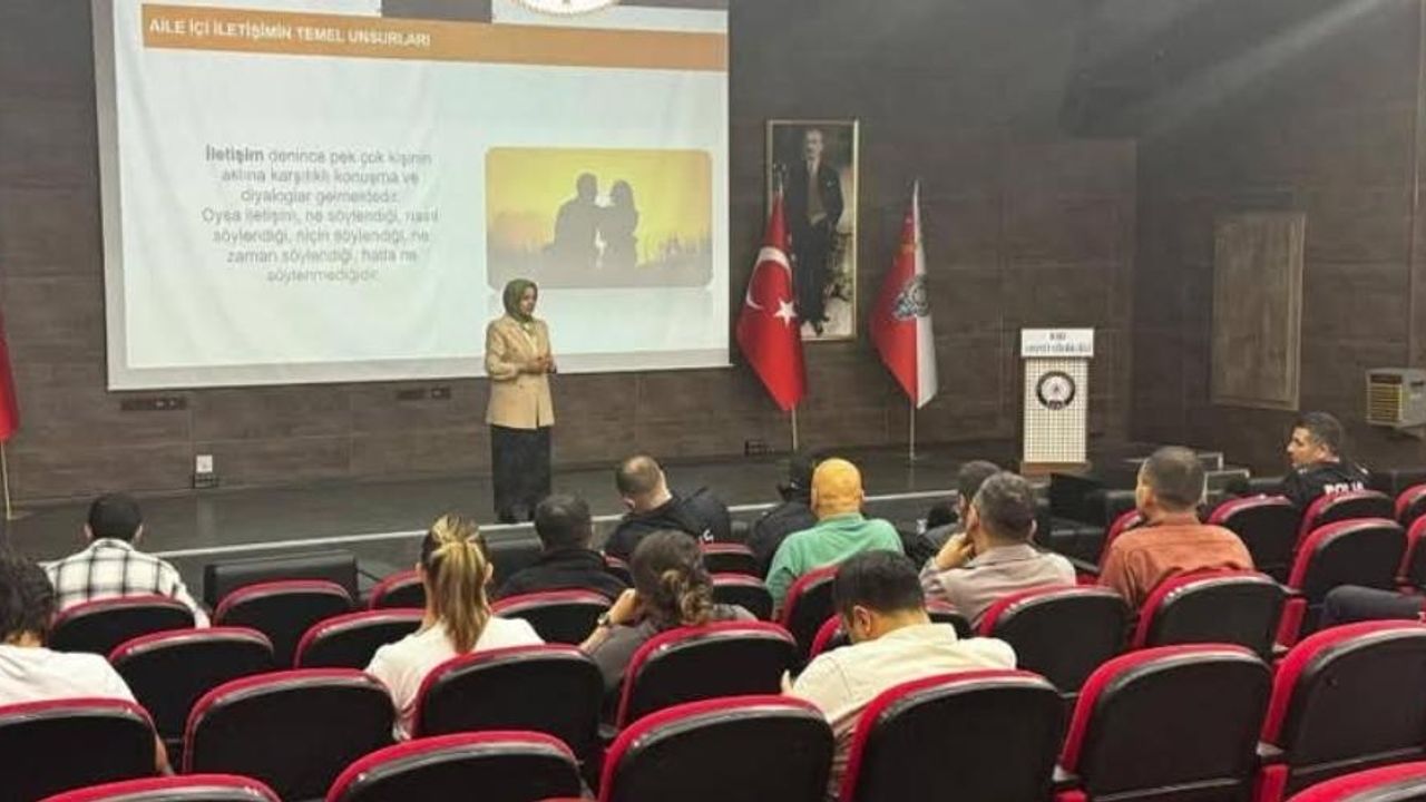 Aile bağlarını güçlendiren eğitim: Emniyet personeline “İletişim ve Yaşam Becerileri” eğitimi