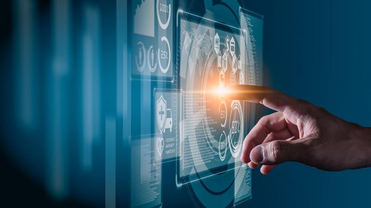 Meta, yapay zekada işe alımları durdurdu