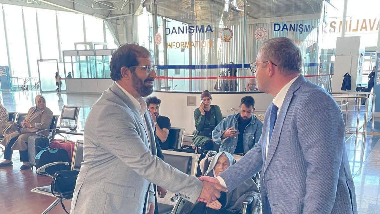 Kars Valisi Ziya Polat, Harakani Havalimanı’nda incelemelerde bulundu