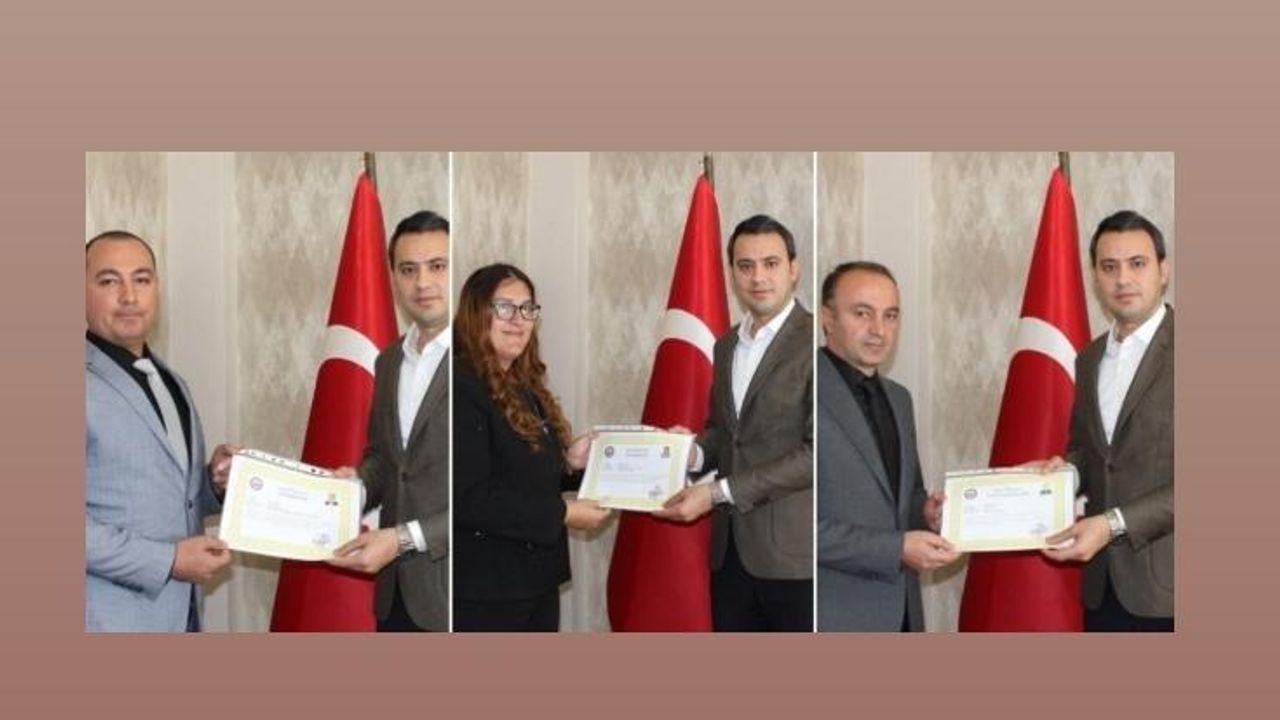 Selim’de yeni kimlik kartına geçiş tamamlandı: Personele başarı belgesi verildi