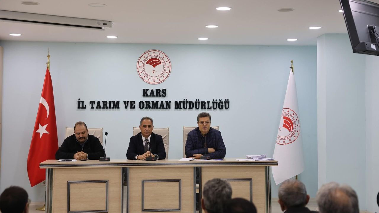 Kars’ta Merkez Köy ve Mahalle Muhtarlarına Yönelik “Genel Tarım Sayımı” Bilgilendirme Toplantısı Düzenlendi