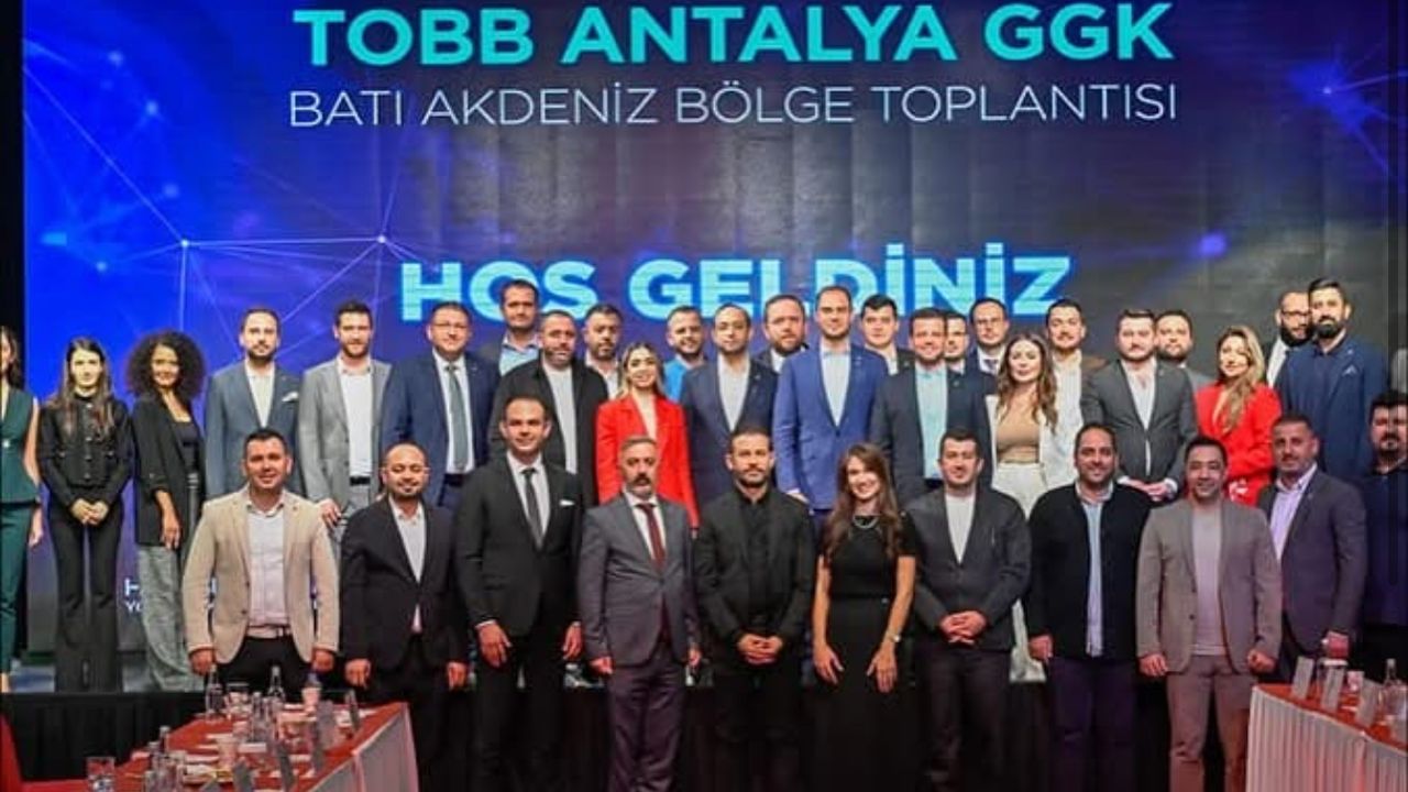Uğur Büyükçulcu liderliğinde Antalya’da genç girişimci zirvesi gerçekleşti