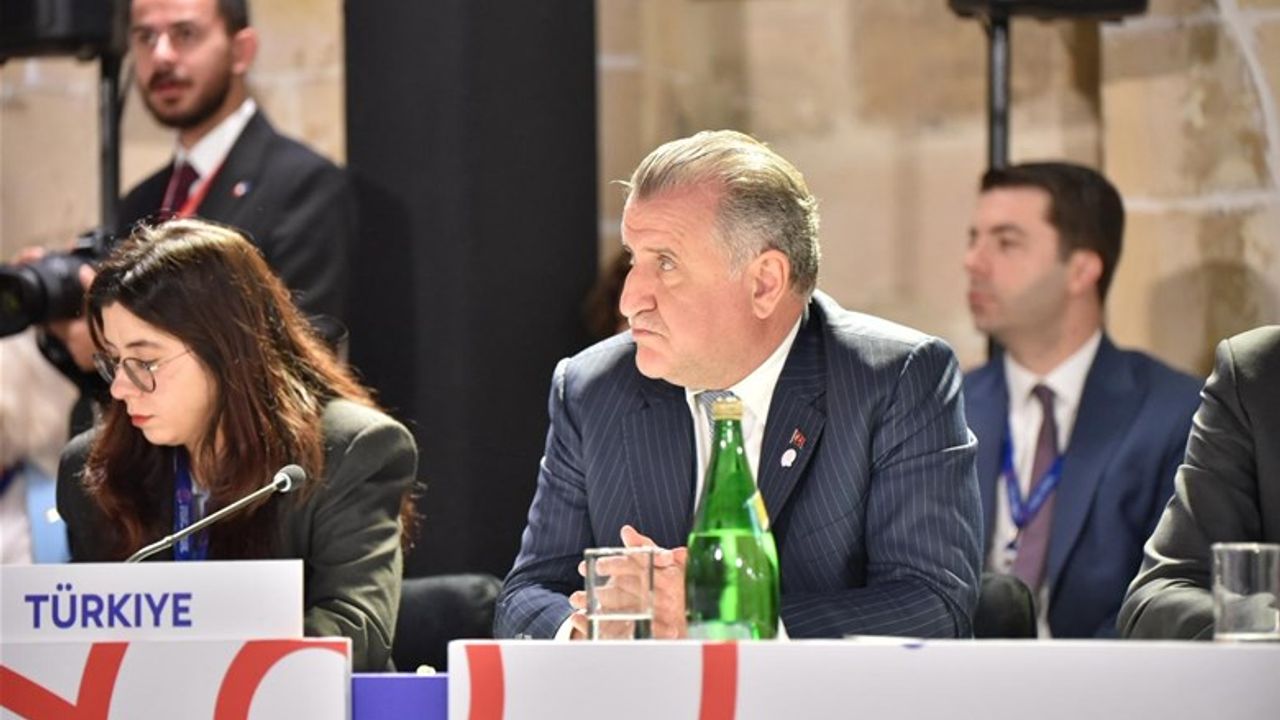 Malta’da dikkat çeken çıkış: Bakan Bak’tan Erdoğan ve Trump’a teşekkür