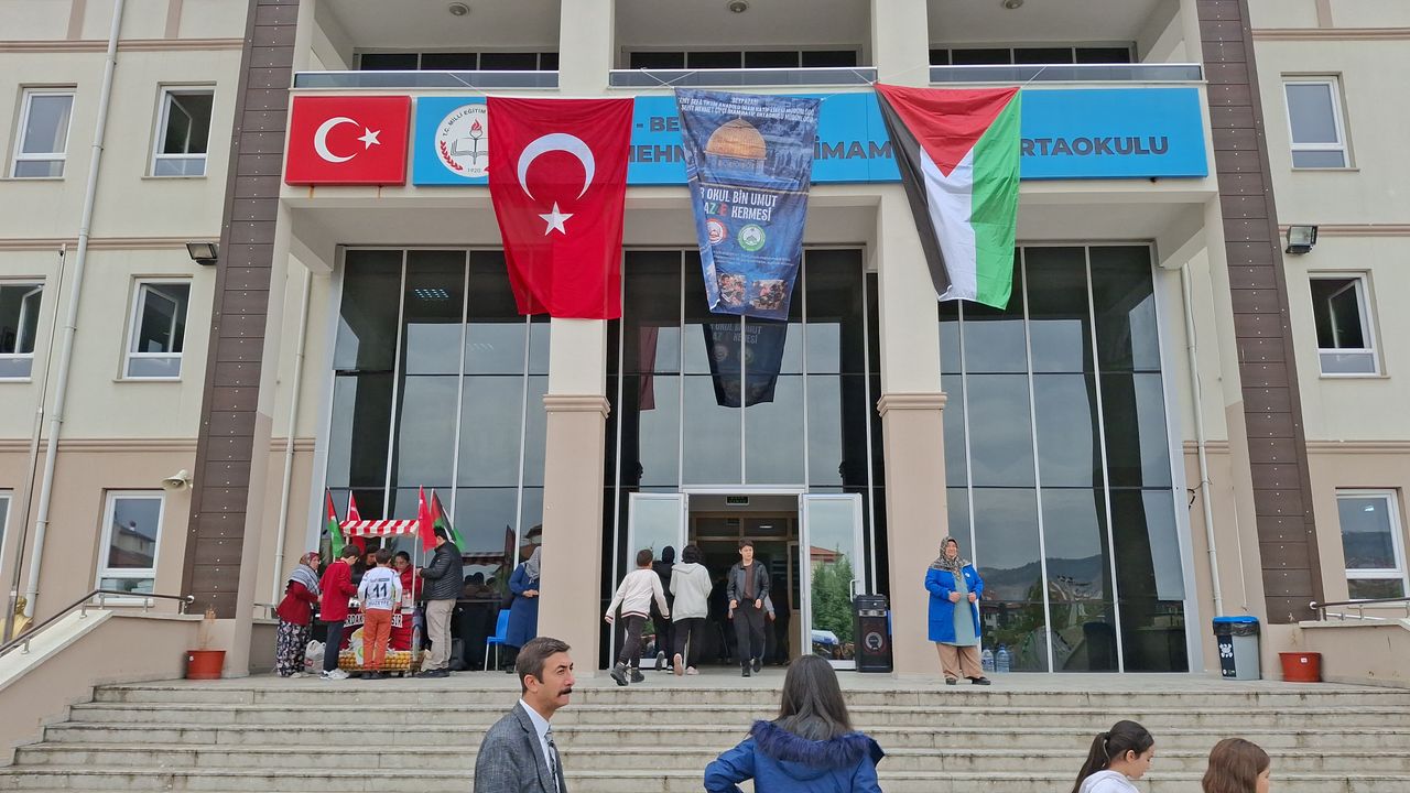 Milli Eğitim Müdürü Adem Uslu, “Okullarımıza teşekkürler”