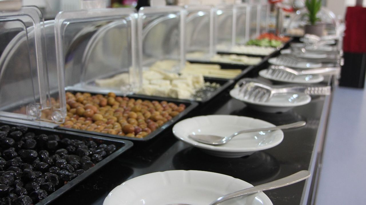 Şehit Mehmet Öter Turizm Lisesi, turizme yön veren eğitim modeliyle dikkat çekiyor