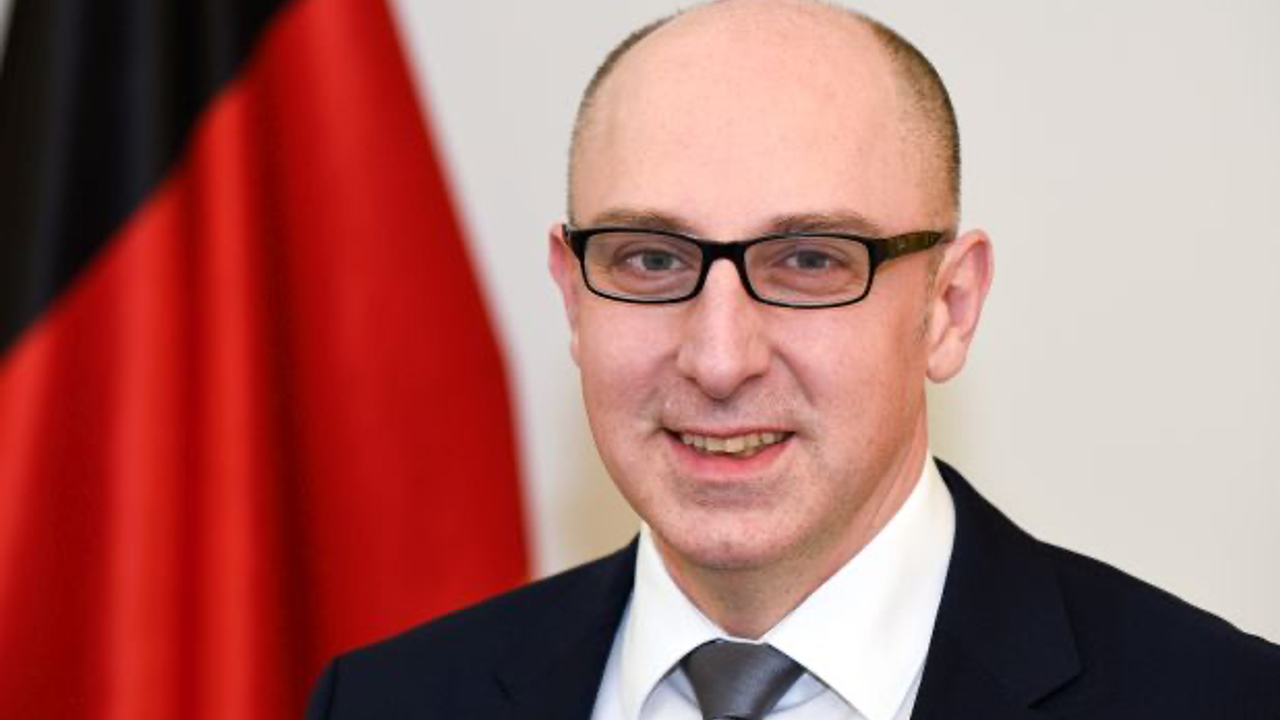 Almanya iç istihbaratının başına Türk kökenli Sinan Selen atandı