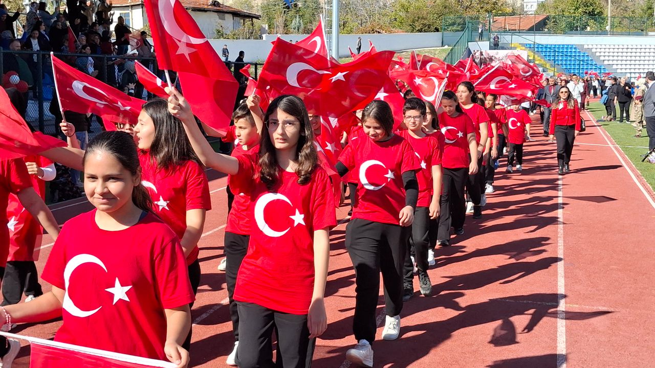 Beypazarı’nda 29 Ekim Cumhuriyet Bayramı’nın 102. yıl coşkusu