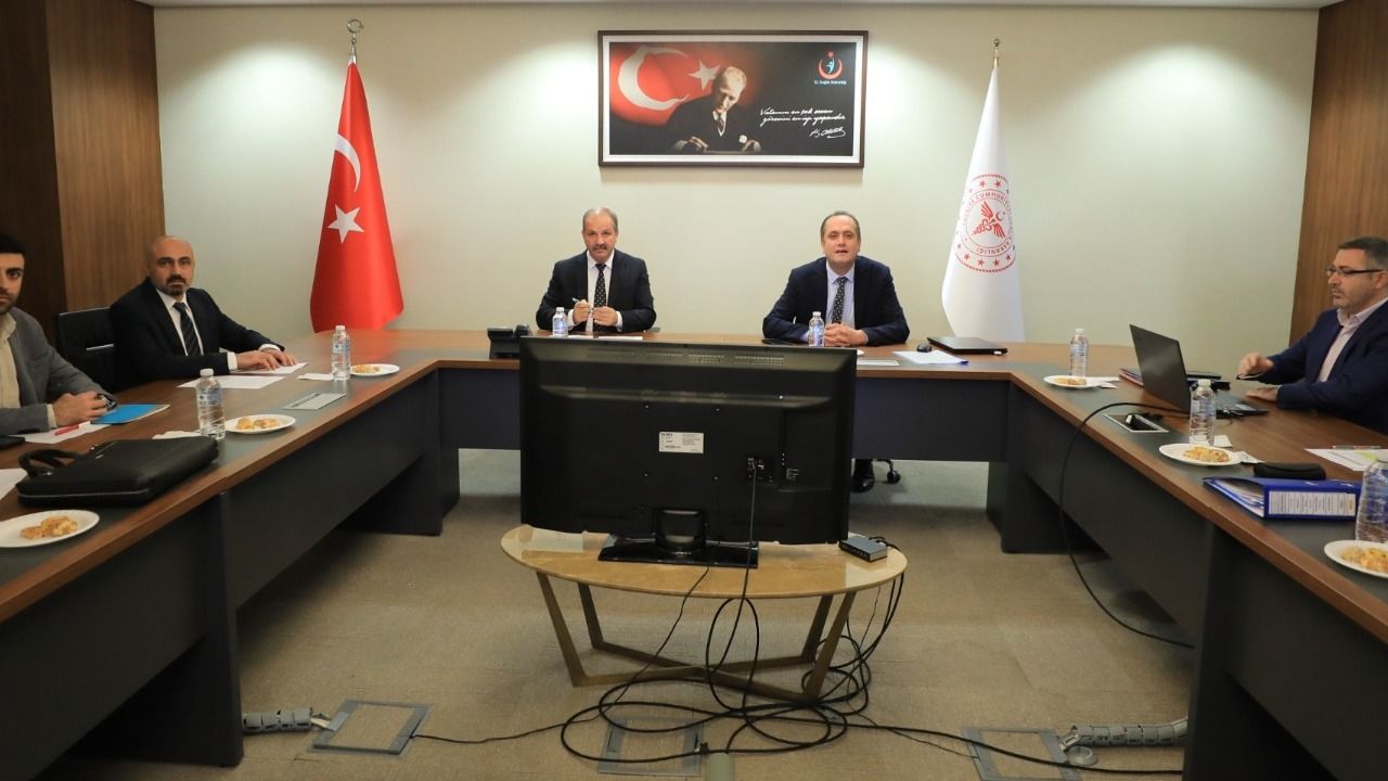 Sağlık profesyonellerinin talepleri KİK Toplantısında konuşuldu