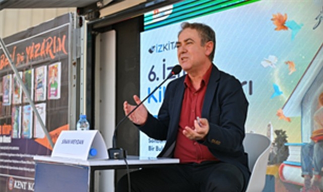 Sinan Meydan İZKİTAP’ta “Adım Adım Cumhuriyet”i anlattı