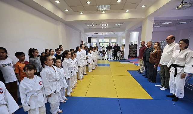 Geleceğin judocuları Konak’ta yetişiyor: Sarı kuşaklar Başkan Mutlu’dan