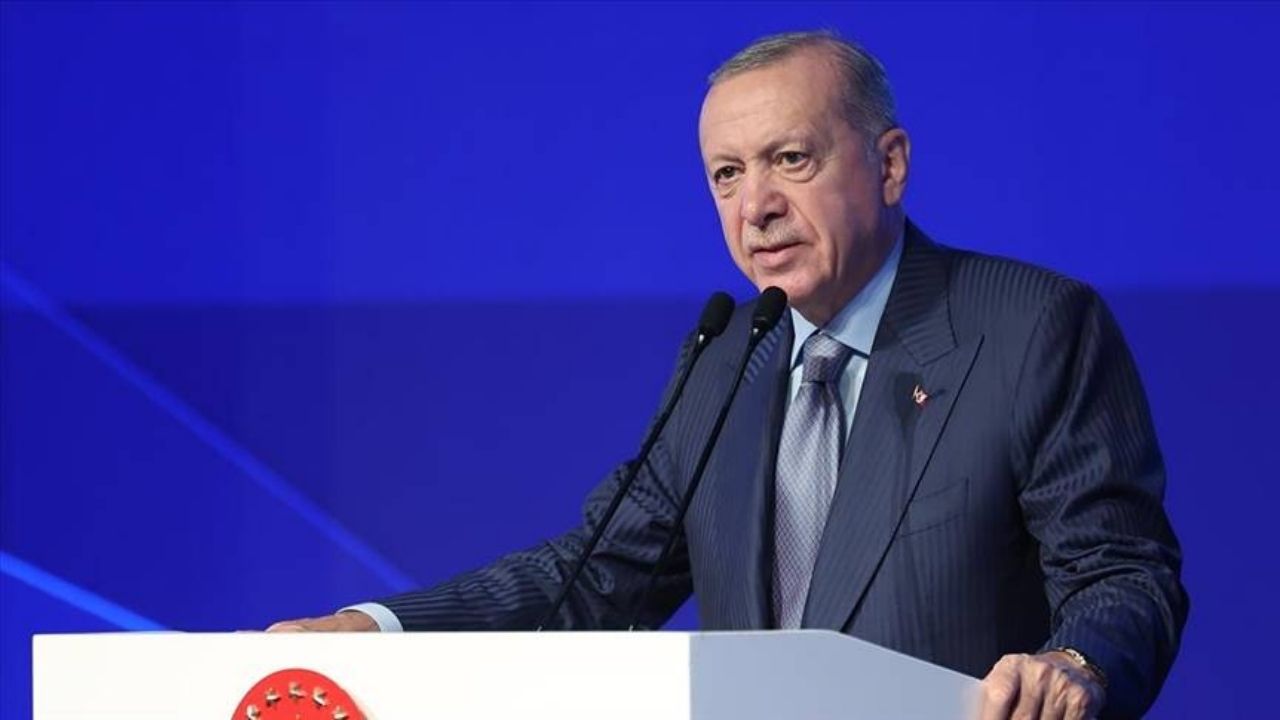 Erdoğan, Özgür Özel’in açıklamalarına tepki gösterdi: “Bu üslup Türkiye’ye yakışmıyor”