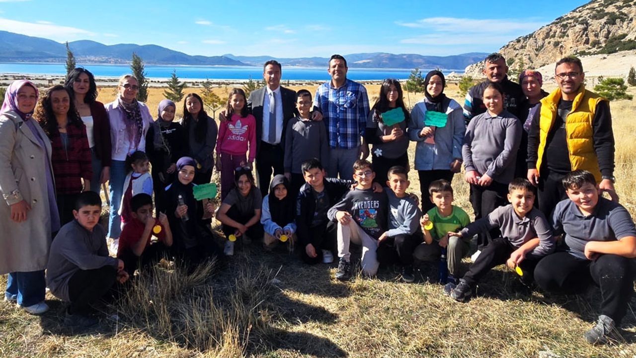 İmam Hatipli öğrencilerden Salda’ya yeşil dokunuş