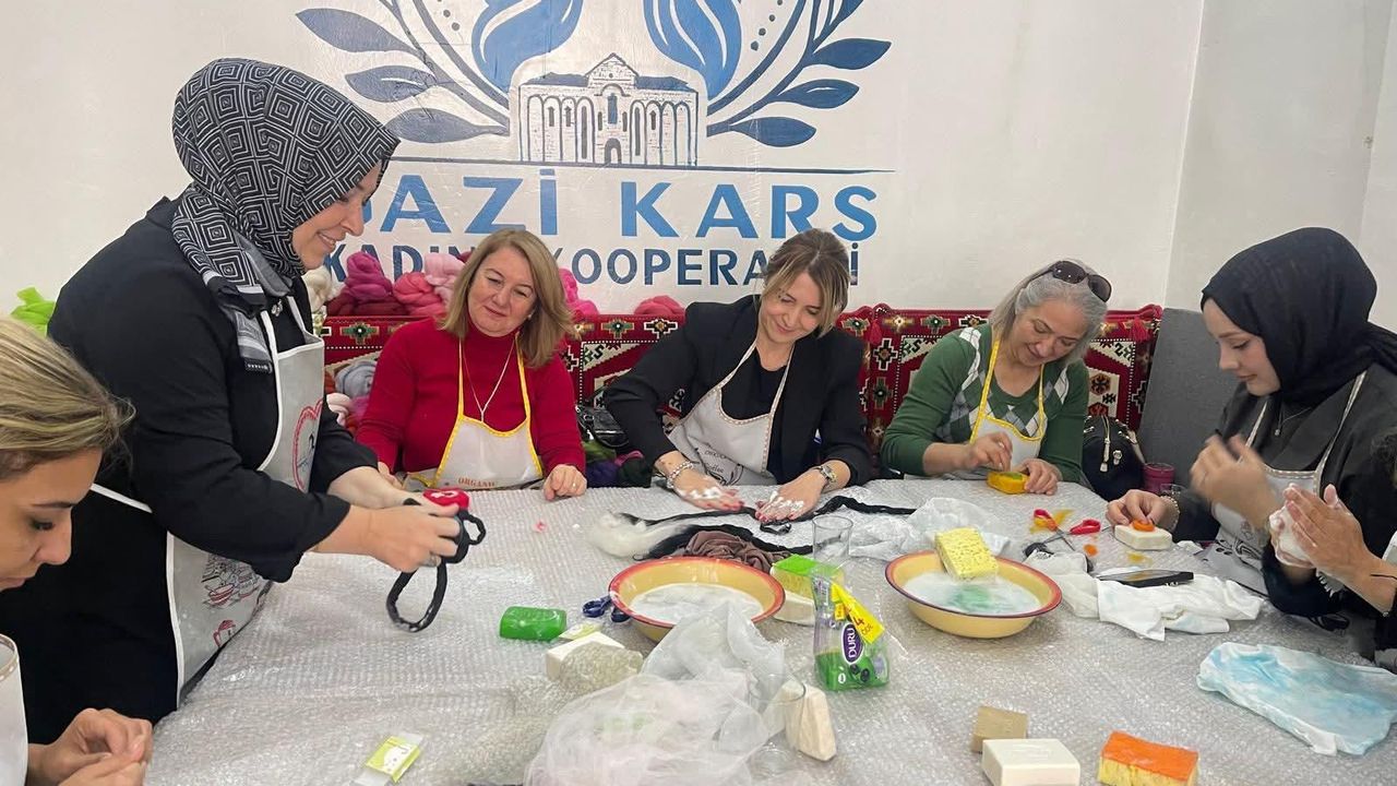 Gazi Kars Kadın Kooperatifi Keçe Projesi’ne önemli bir adım attı