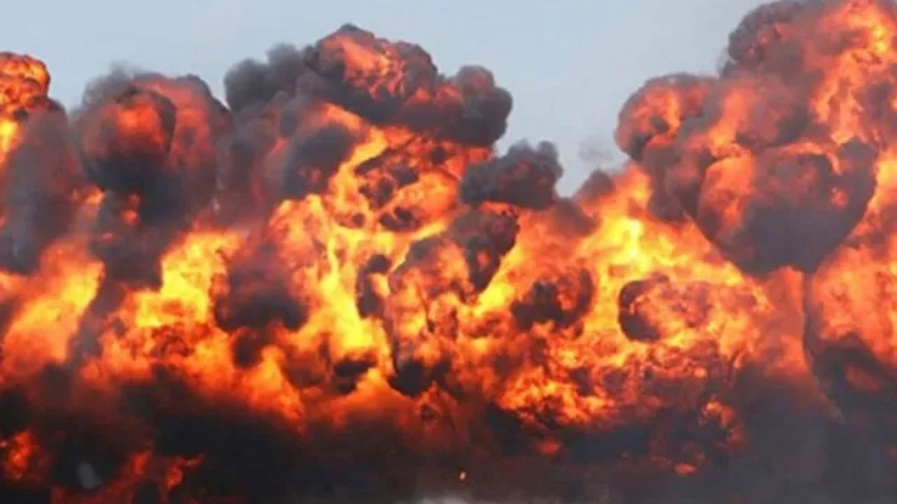 Japonya’nın Oita’da liman bölgesinde büyük yangın paniği