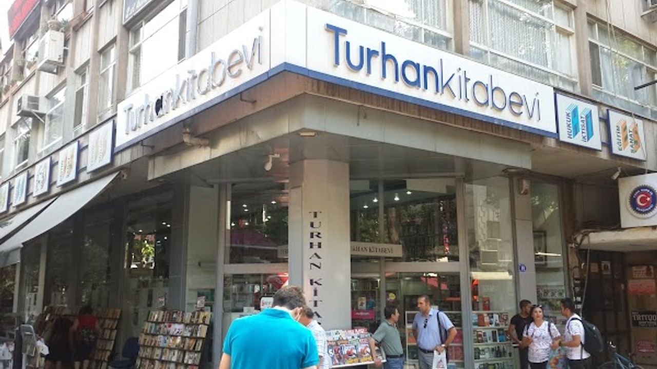 62 yıllık bellek noktası kapanıyor: Turhan Kitabevi tarihe karışıyor