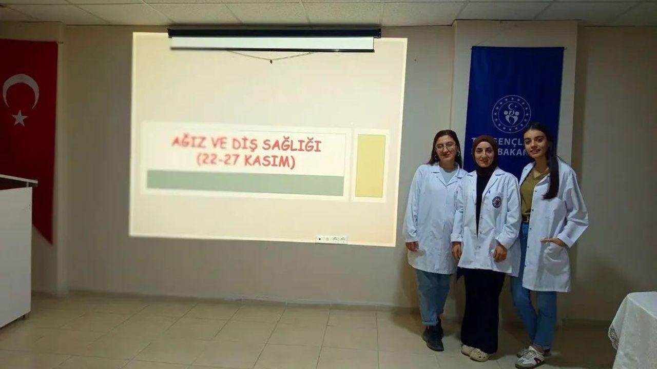 ‘Ağız ve Diş Sağlığı Haftası’nda Murat Çobanoğlu Yurdu’nda farkındalık etkinliği