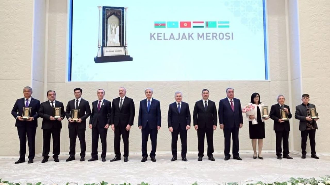 Özbekistan’da ilk “Kelajak Merosi” ödülleri sahiplerini buldu: Sultan Raev’e Edebiyat Ödülü