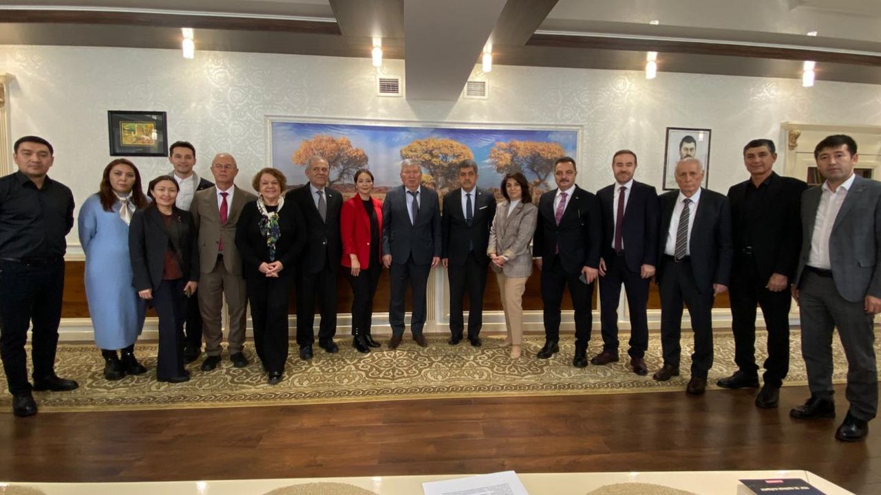 Türk Dünyası Belgeselleri Almatı’da