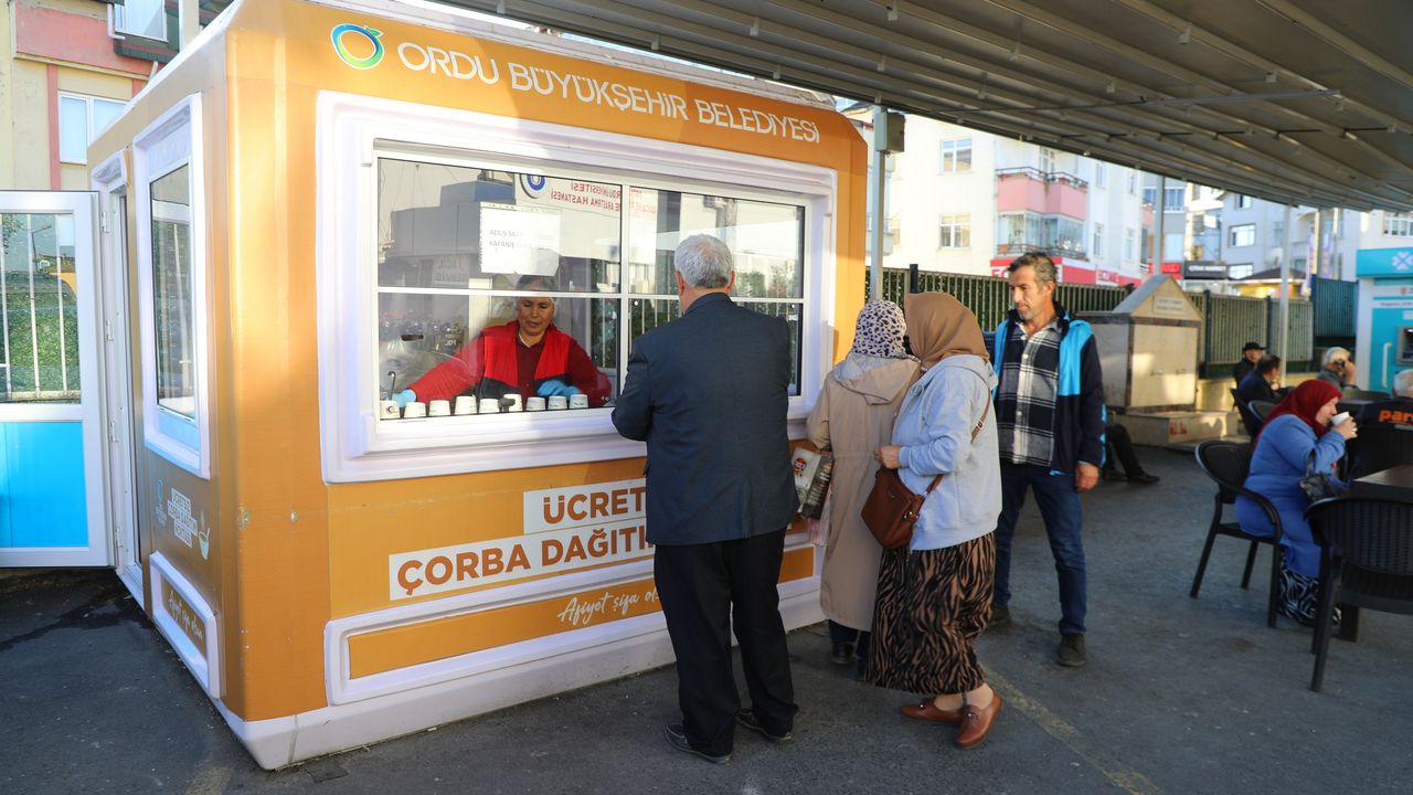 Hastane koridorlarında güne sıcak bir başlangıç