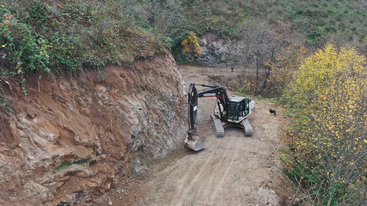 Büyükşehir, yol konforunu artıran çalışmalarını sürdürüyor