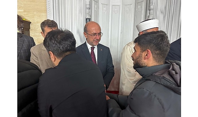 Başkan Pekyatırmacı Regaip Kandili Münasebetiyle Vatandaşlarla Bir Araya Geldi