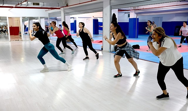 Bayraklı’da Kadınlara Ücretsiz “Tae-Bo” Dersleri Başladı
