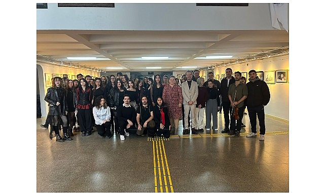 Egeli öğrenciler karakalem sanatında buluştu