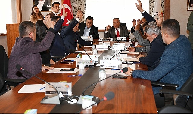 Kemer Belediyesi’nde yılın son meclisi yapıldı