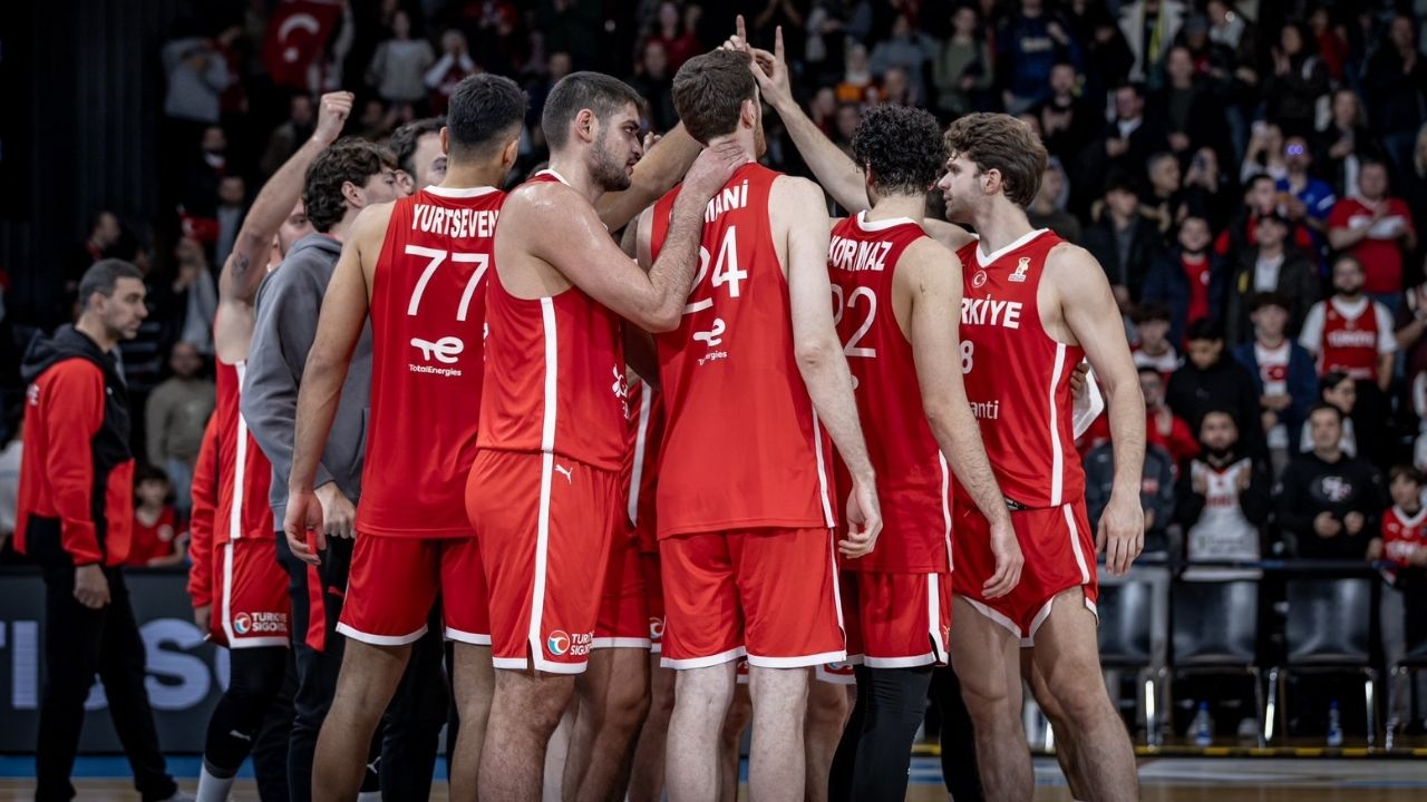 12 Dev Adam Dünya Kupası Elemeleri’nde İsviçre’yi 85-60 yendi