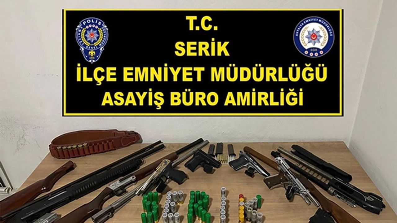 Serik’te 12 adrese eş zamanlı baskın: 8 gözaltı