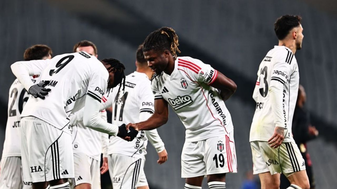 Beşiktaş, Fatih Karagümrük deplasmanından 3 puanı iki golle aldı