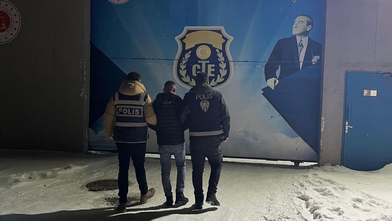 Sarıkamış’ta Uyuşturucu Ticareti Suçundan 15 Yıl Hapis Cezası Bulunan Firari Yakalandı!