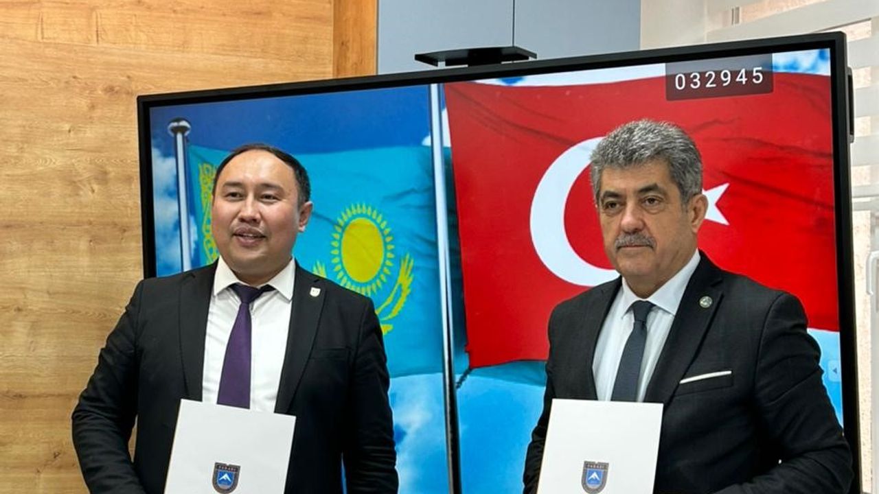 Al-Farabi Kazak Millî Üniversitesi’nde Türk Dünyası Delegasyonu bir araya geldi