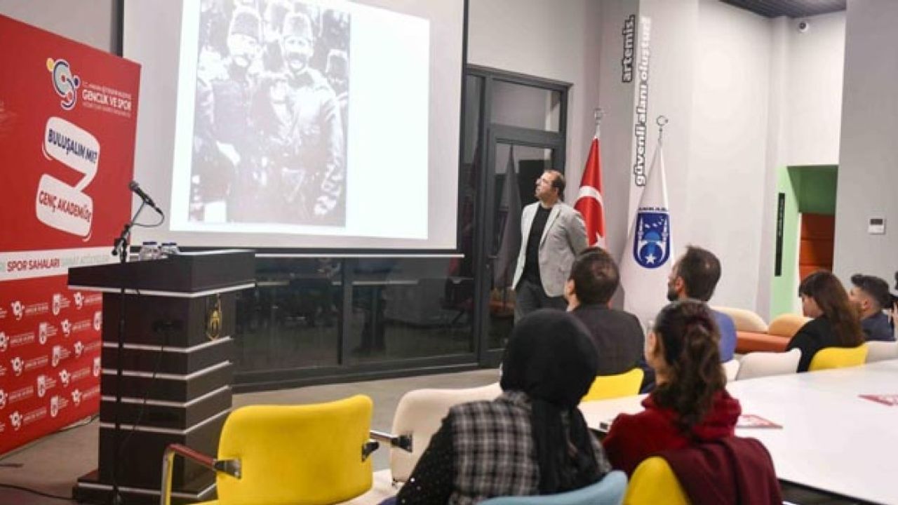 Zafer Genç Akademisi’nde Rumeli’den Ankara’ya millî mücadele konferansı