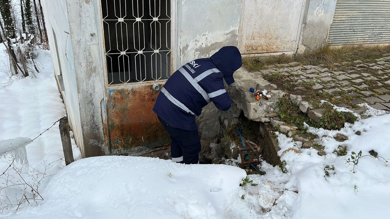 Dondurucu soğukta su mesaisi