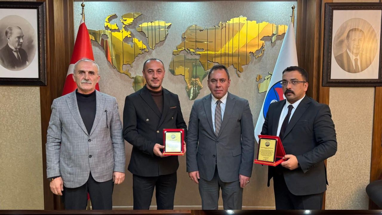 Kars Belediyesi’nde “Sıfır Bütçe” ile büyük başarı: Başkan Senger’den anlamlı ödül