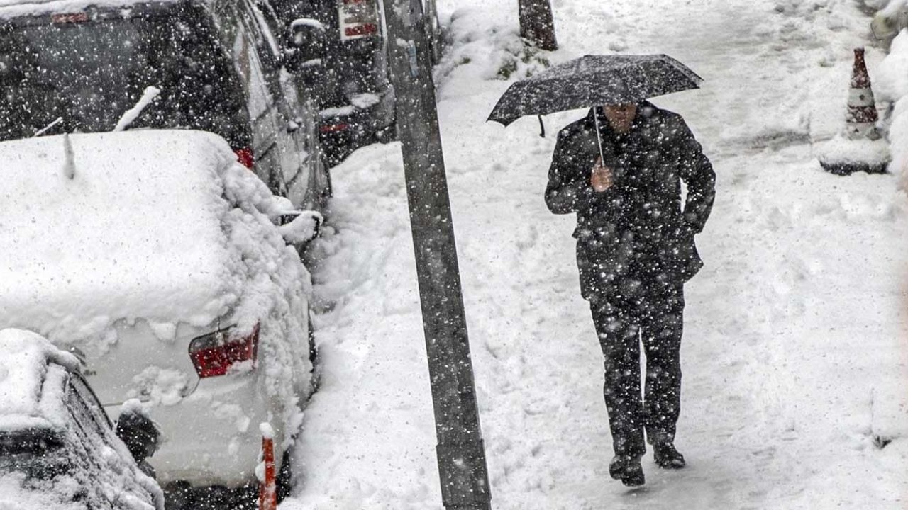 Kar ve tipi hayatı durdurdu: 12 ilde 1162 yol ulaşıma kapalı