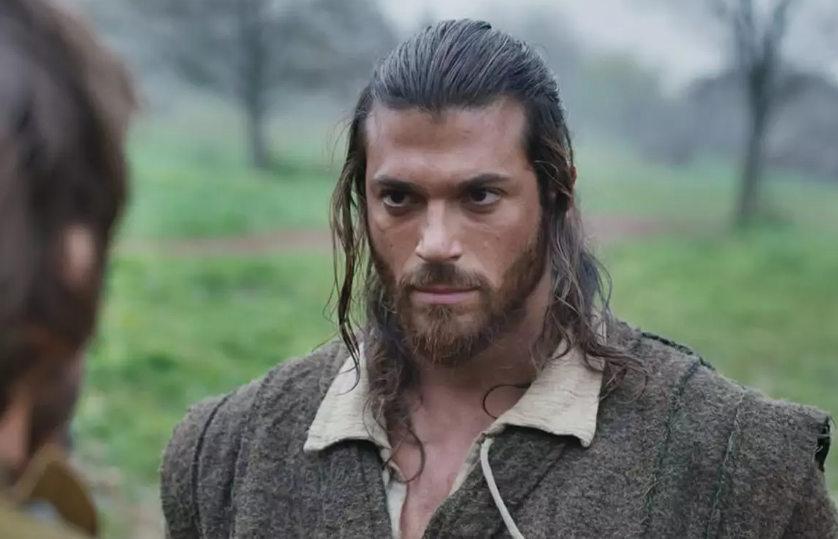 İstanbul’da “Ünlüler” Operasyonu: Can Yaman Gözaltında mı?