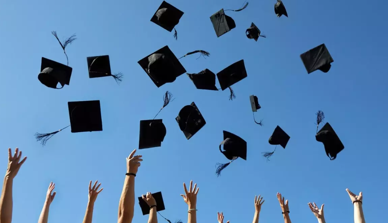 Üniversitede “Hızlandırılmış” Eğitim: 3 Yılda Diploma, 1 Ay Tatil!