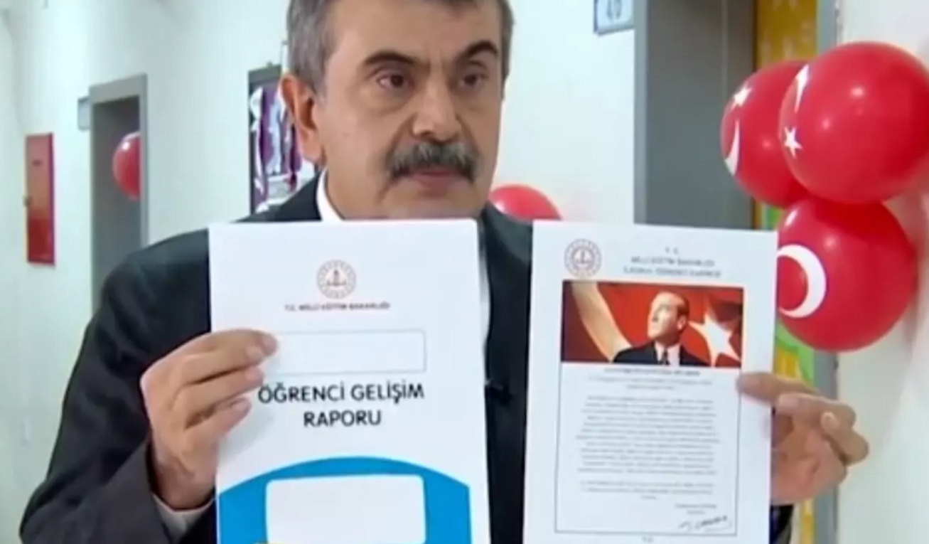 Bakan Tekin’den ‘Atatürk’ Fotoğrafı Yanıtı: “Manipülasyon Yapmayın, En Az Sizin Kadar Seviyoruz!”