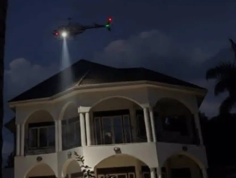 Uganda’da Seçim Depremi: Muhalif Lider Bobi Wine Ordu Helikopteriyle ‘Bilinmezliğe’ Götürüldü!