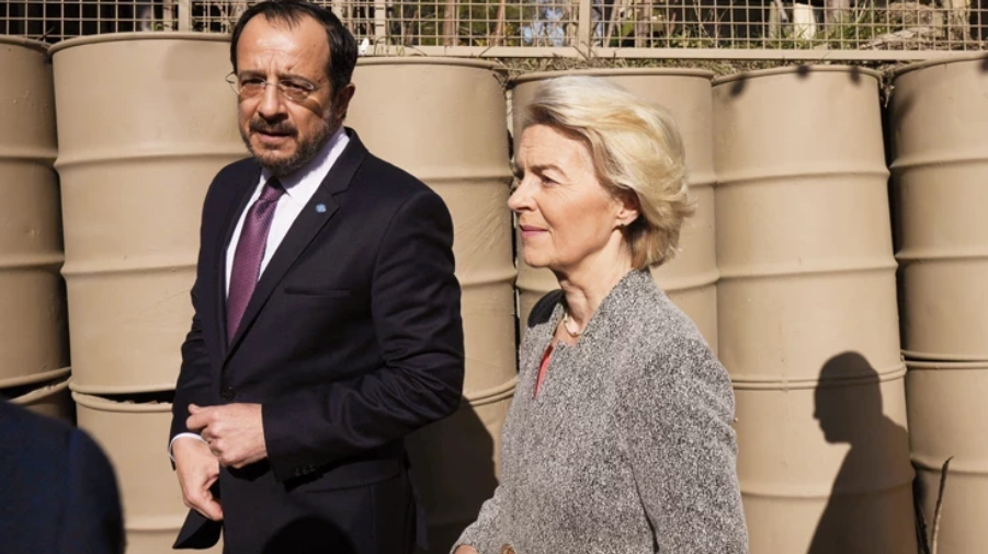 Rum Liderden ‘Varilli’ Diplomasi: AB Başkanını Barikata Götürüp Türkiye’yi Şikâyet Etti!