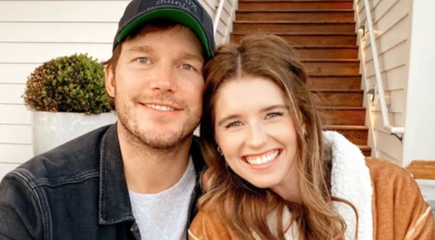 Schwarzenegger’in Kızı, Pratt’in Eşi: “Aşkımı El Yazısıyla Anlatıyorum”