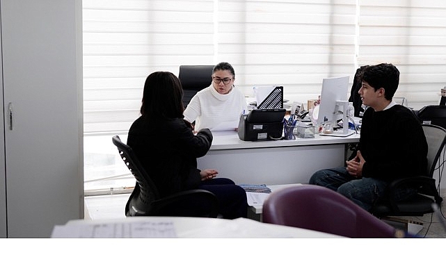 Balçova Belediyesi’nden Üniversiteye Hazırlanan Gençlere Ulaşım Desteği